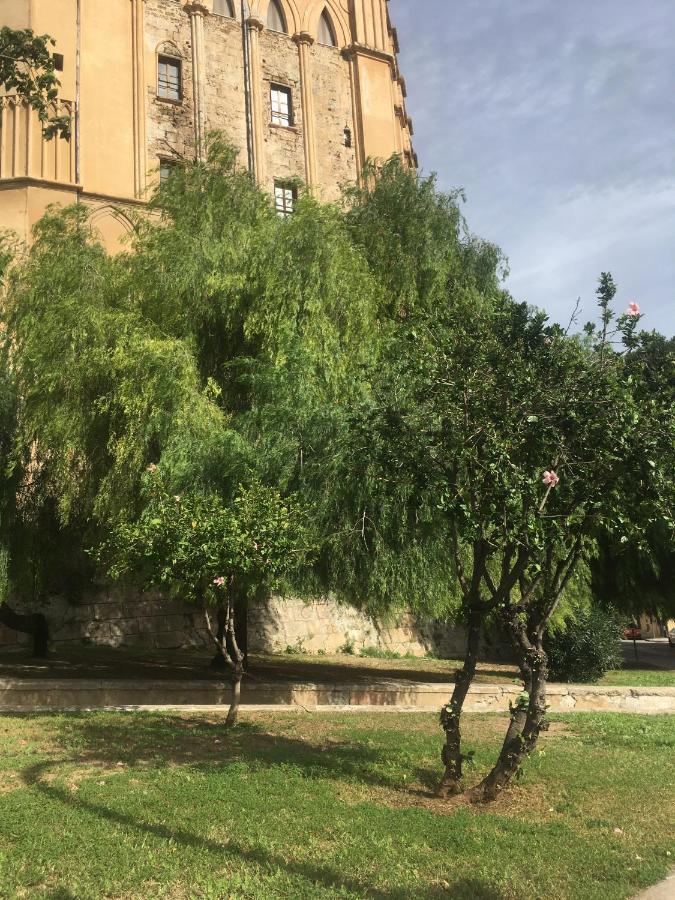 Around Cassaro Holiday House Palermo Exterior photo